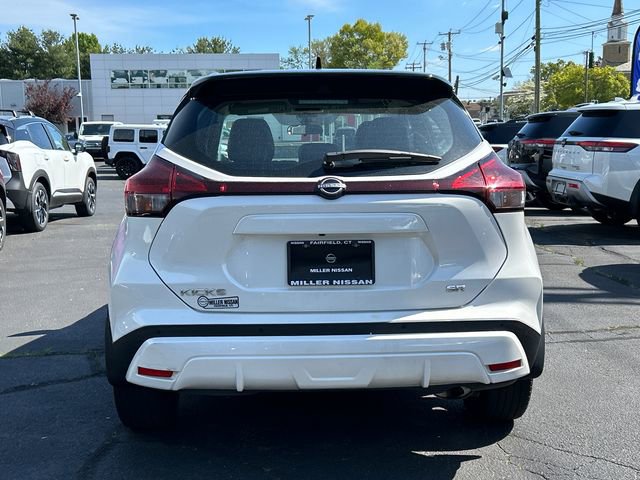 Certified 2023 Nissan Kicks SR w/ SR Premium Package FWD image 3