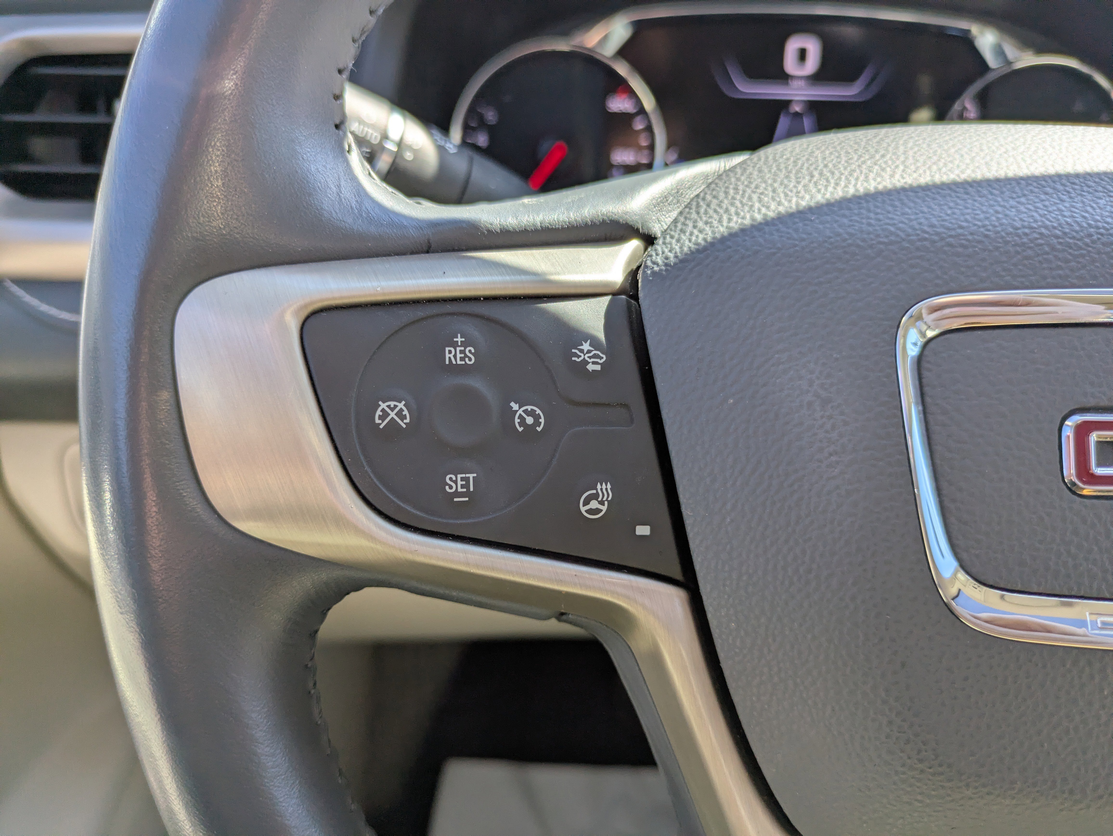 Used 2022 GMC Acadia Denali w/ Denali Ultimate Package image 22