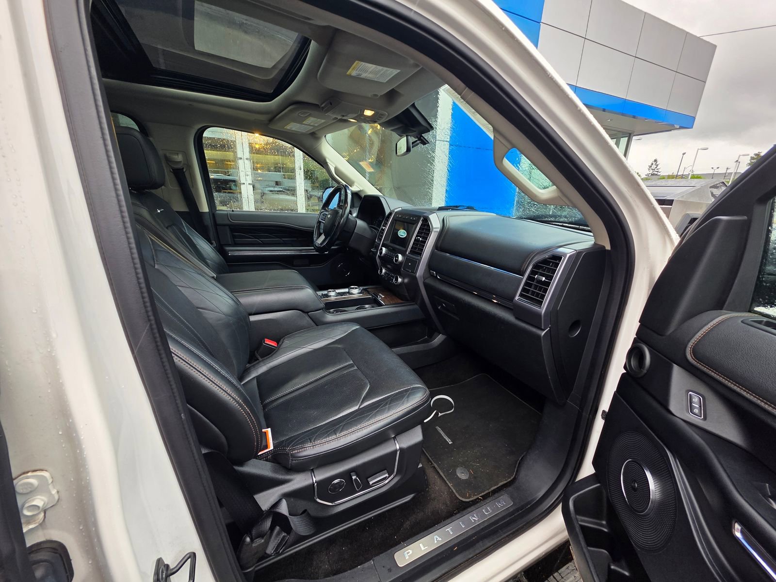 Used 2018 Ford Expedition Platinum image 15