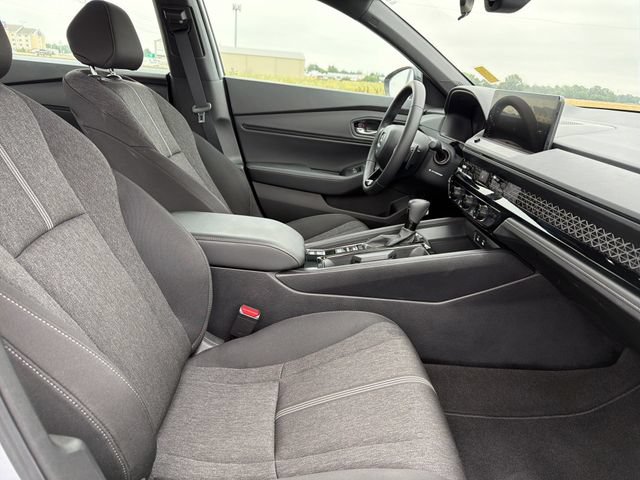Used 2025 Honda Accord Sport image 19