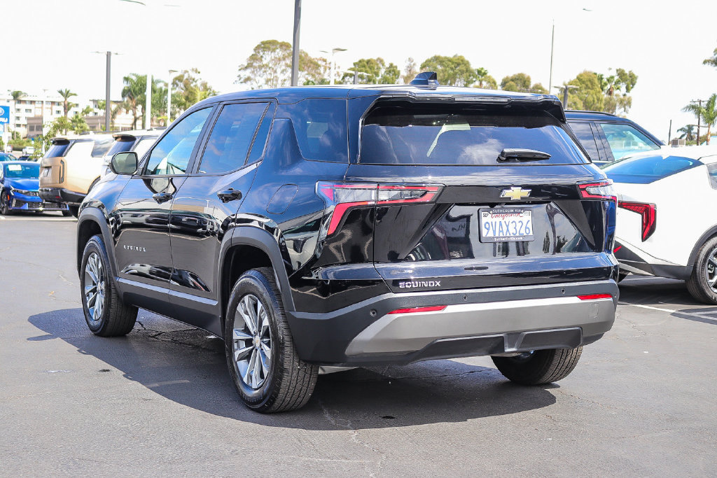 Used 2026 Chevrolet Equinox LT FWD image 6