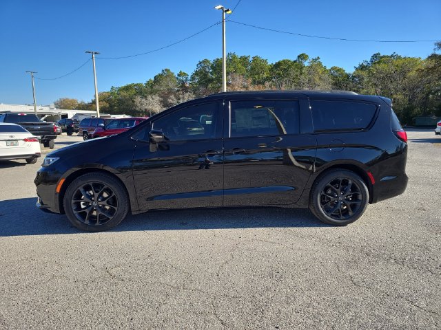 New 2026 Chrysler Pacifica Select w/ S Appearance Package FWD image 6