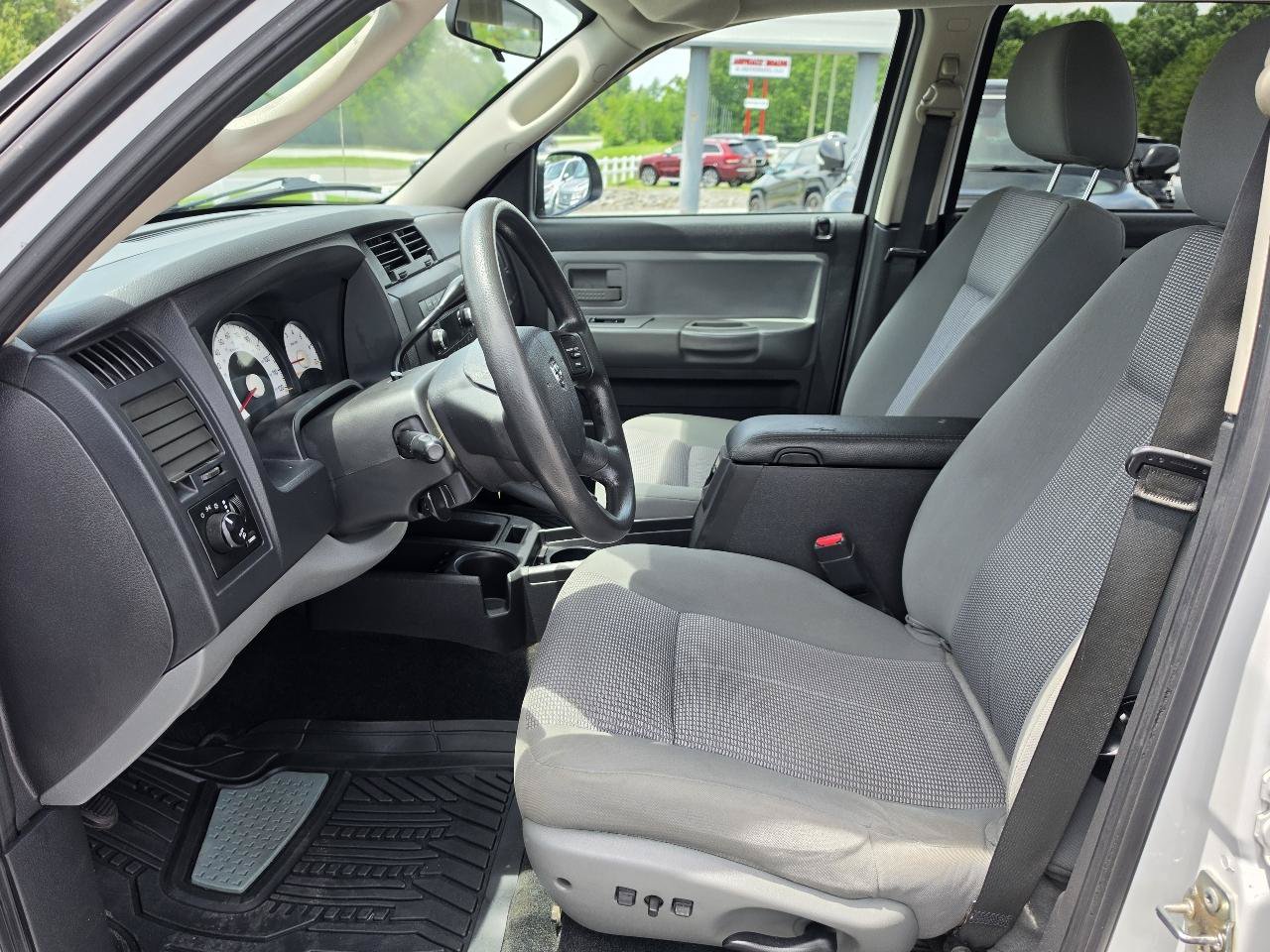 Used 2006 Dodge Dakota SLT w/ Night Runner Group AWD/4WD image 3