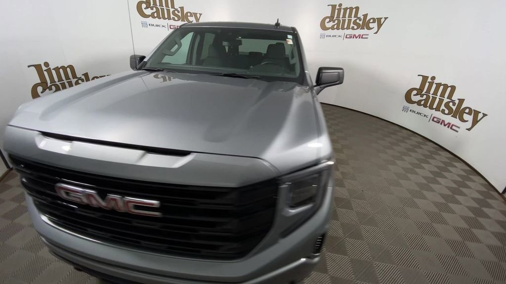 Used 2025 GMC Sierra 1500 Elevation image 3
