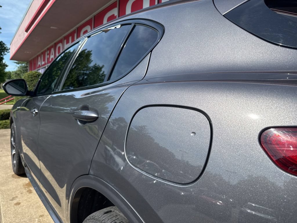 Used 2022 Alfa Romeo Stelvio Veloce AWD/4WD image 13
