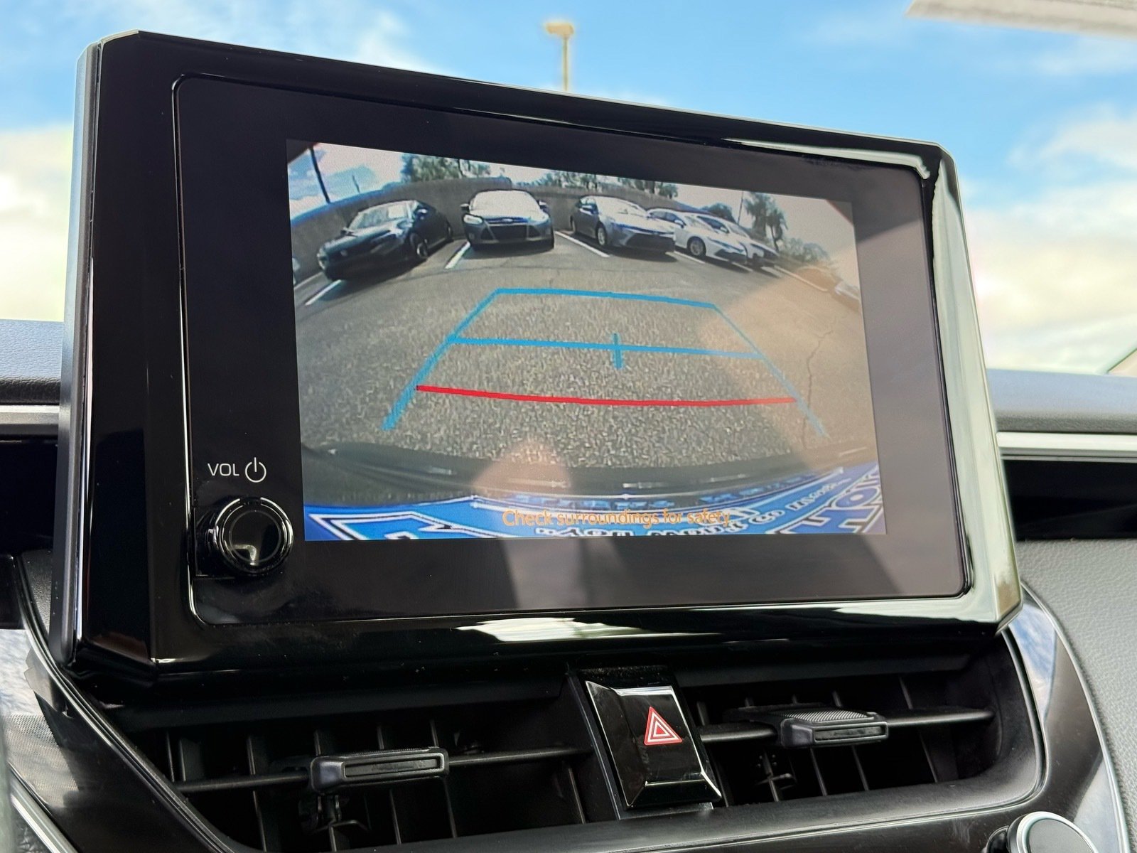 Used 2025 Toyota Corolla LE FWD image 22