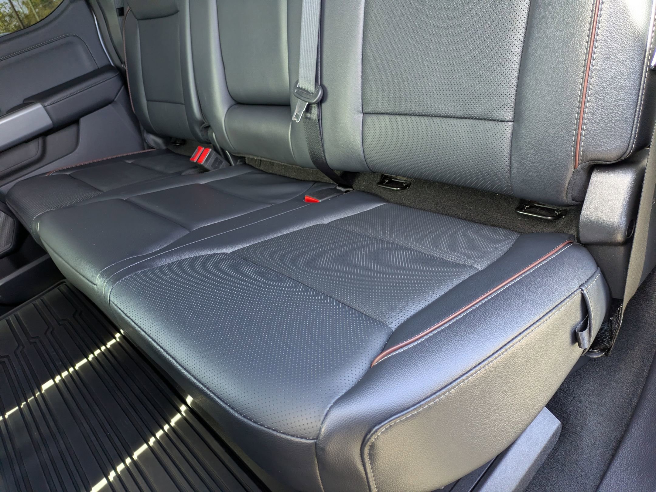 Certified 2024 Ford F350 Lariat w/ Chrome Package image 29