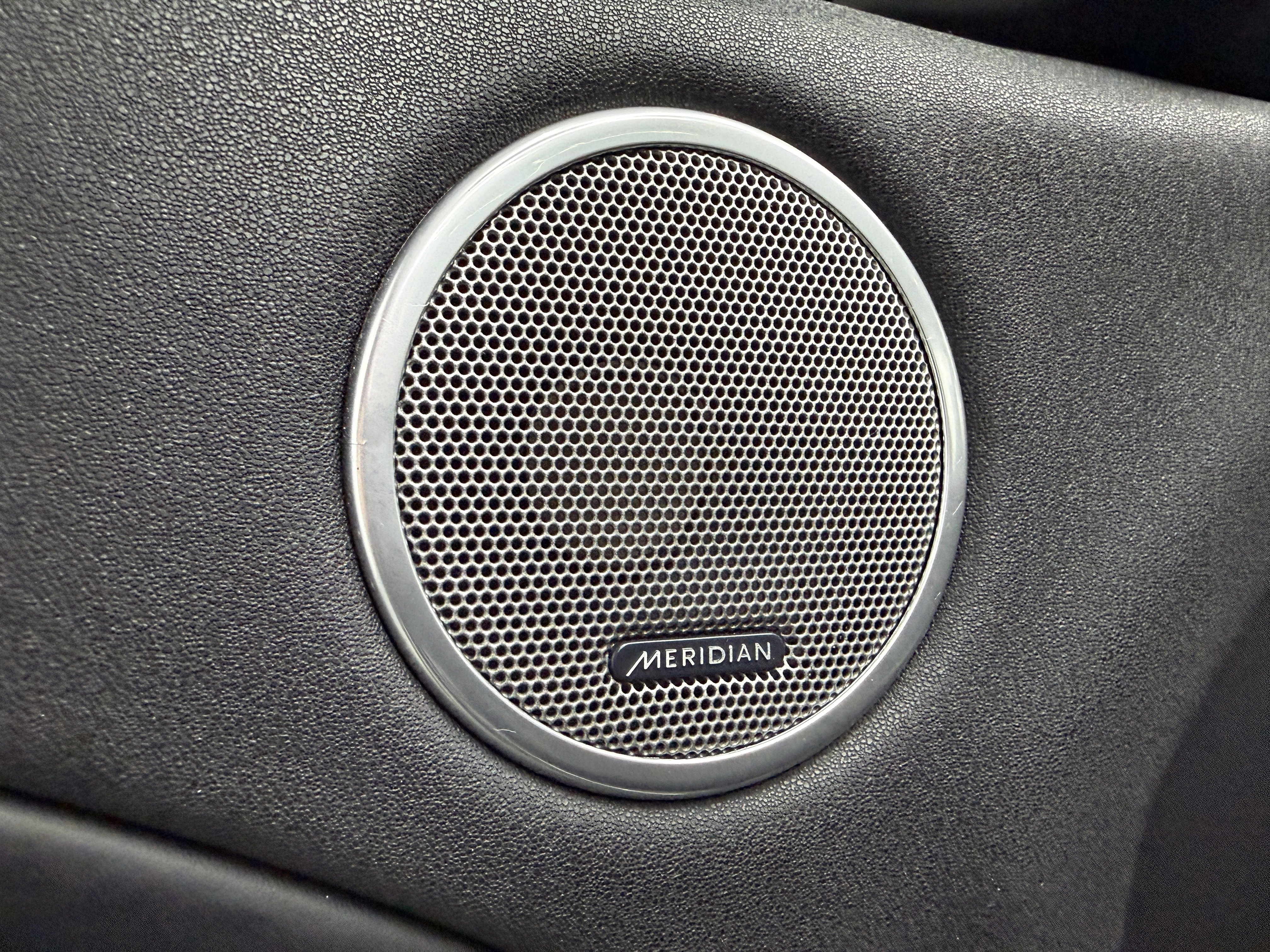 Used 2017 Land Rover Range Rover Evoque HSE image 12