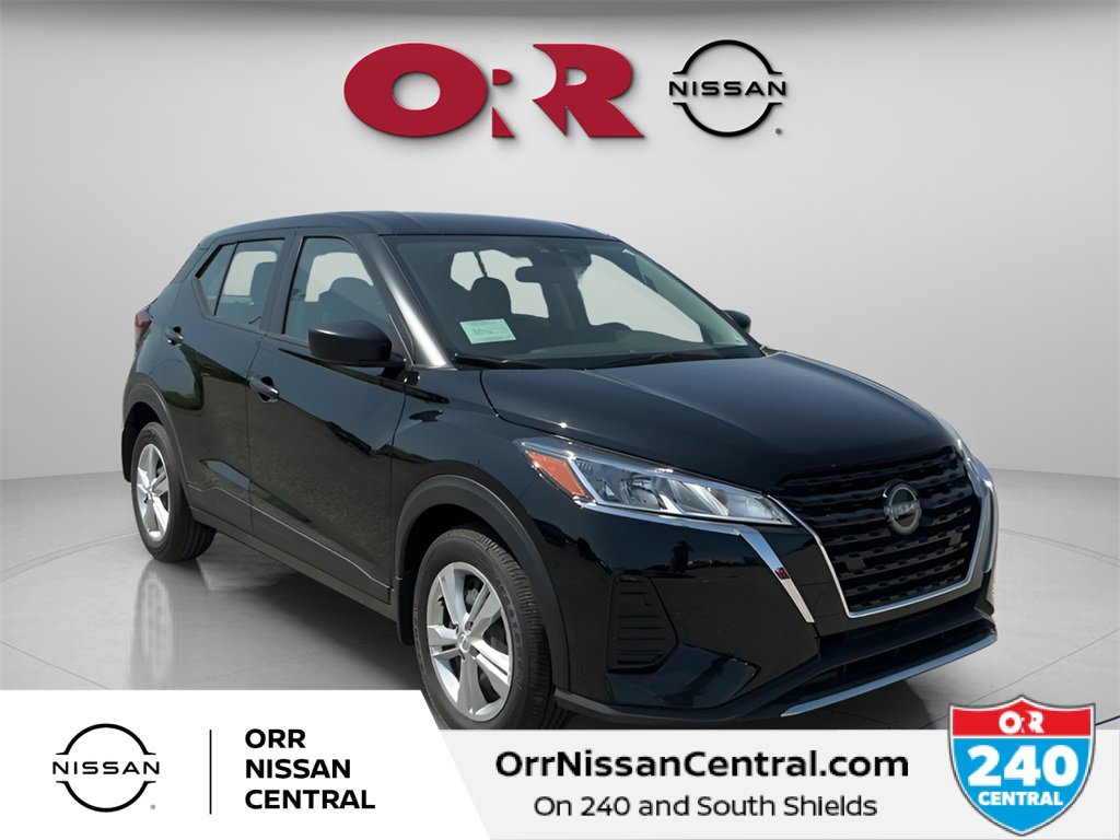 New 2025 Nissan Kicks Play S image 3