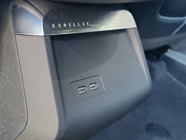 Used 2024 Cadillac Lyriq Luxury AWD/4WD image 24
