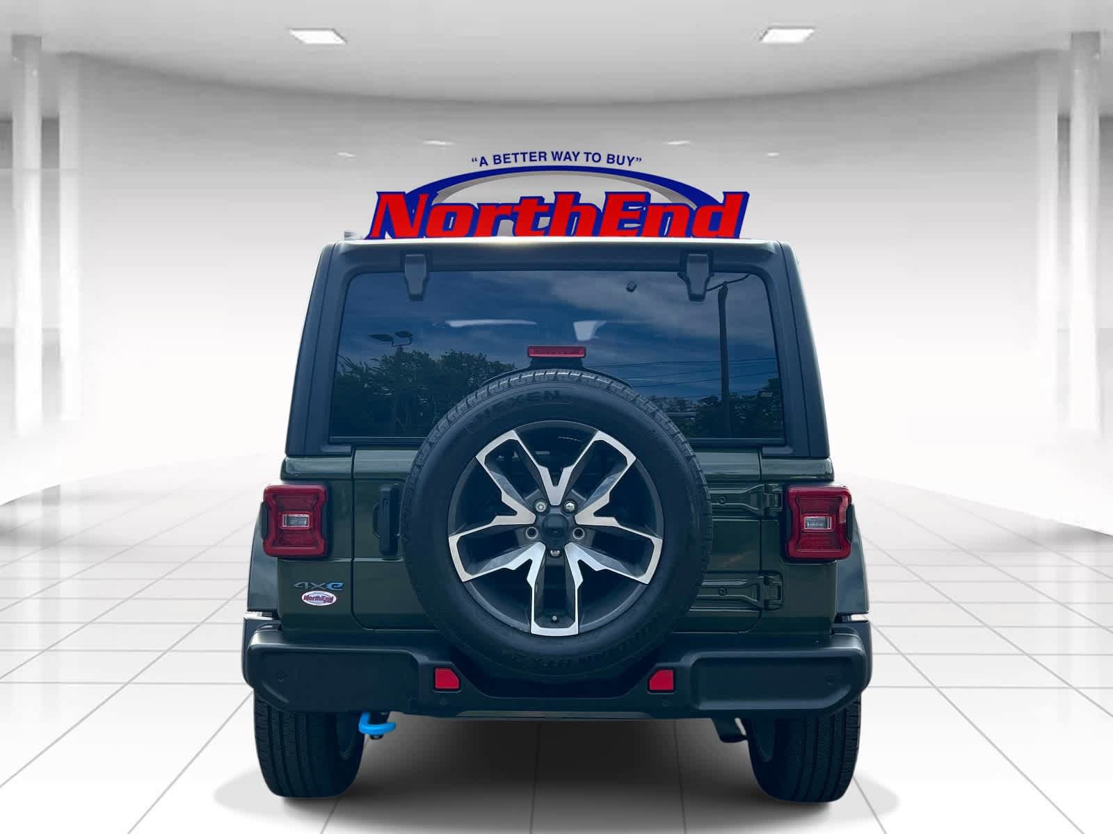 Used 2024 Jeep Wrangler Unlimited w/ Convenience Group AWD/4WD image 4