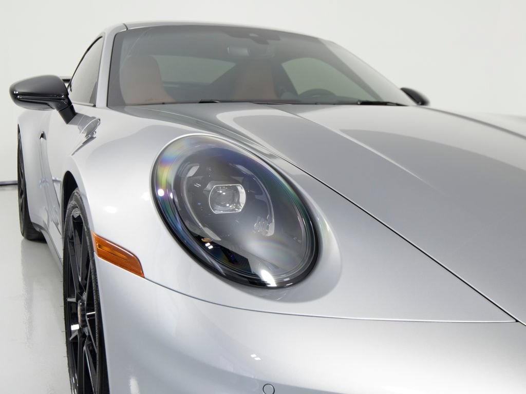 Certified 2026 Porsche 911 Carrera GTS RWD image 43