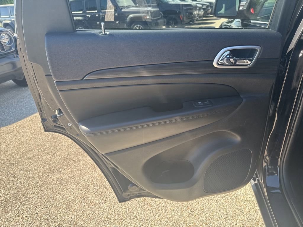 Used 2019 Jeep Grand Cherokee Laredo image 8