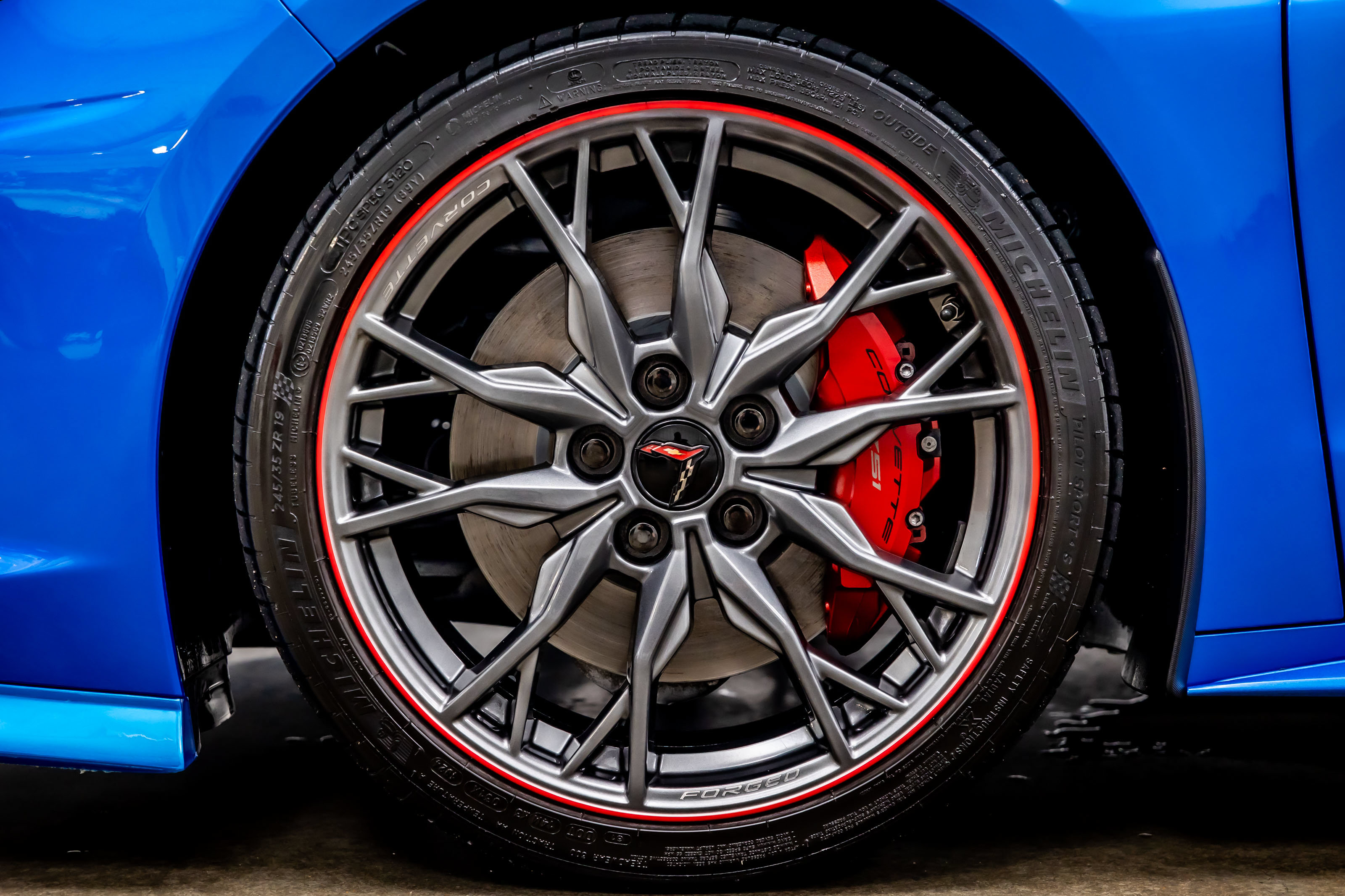 Used 2024 Chevrolet Corvette Stingray Preferred Cpe w/ Z51 Performance Package RWD image 37