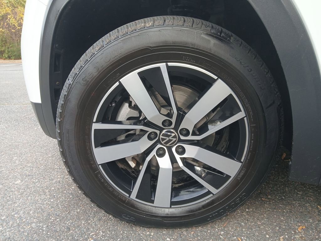 Used 2022 Volkswagen Atlas SE image 25