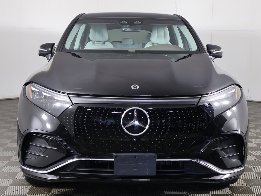 Used 2023 Mercedes-Benz EQS 580 4MATIC SUV image 12