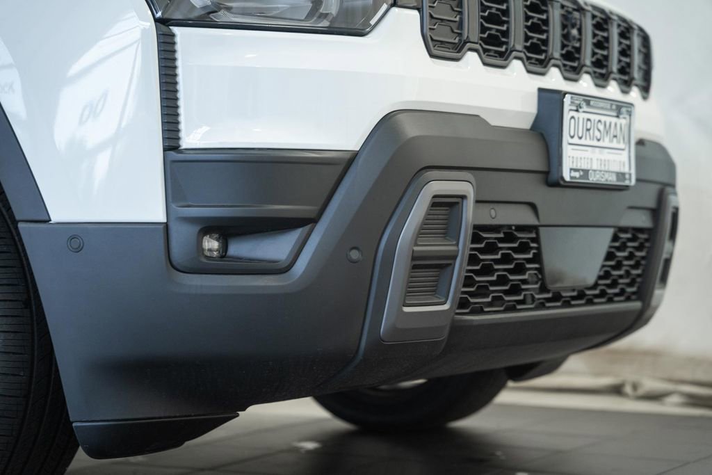 New 2026 Jeep Cherokee Overland w/ Trailer Tow Group AWD/4WD image 15