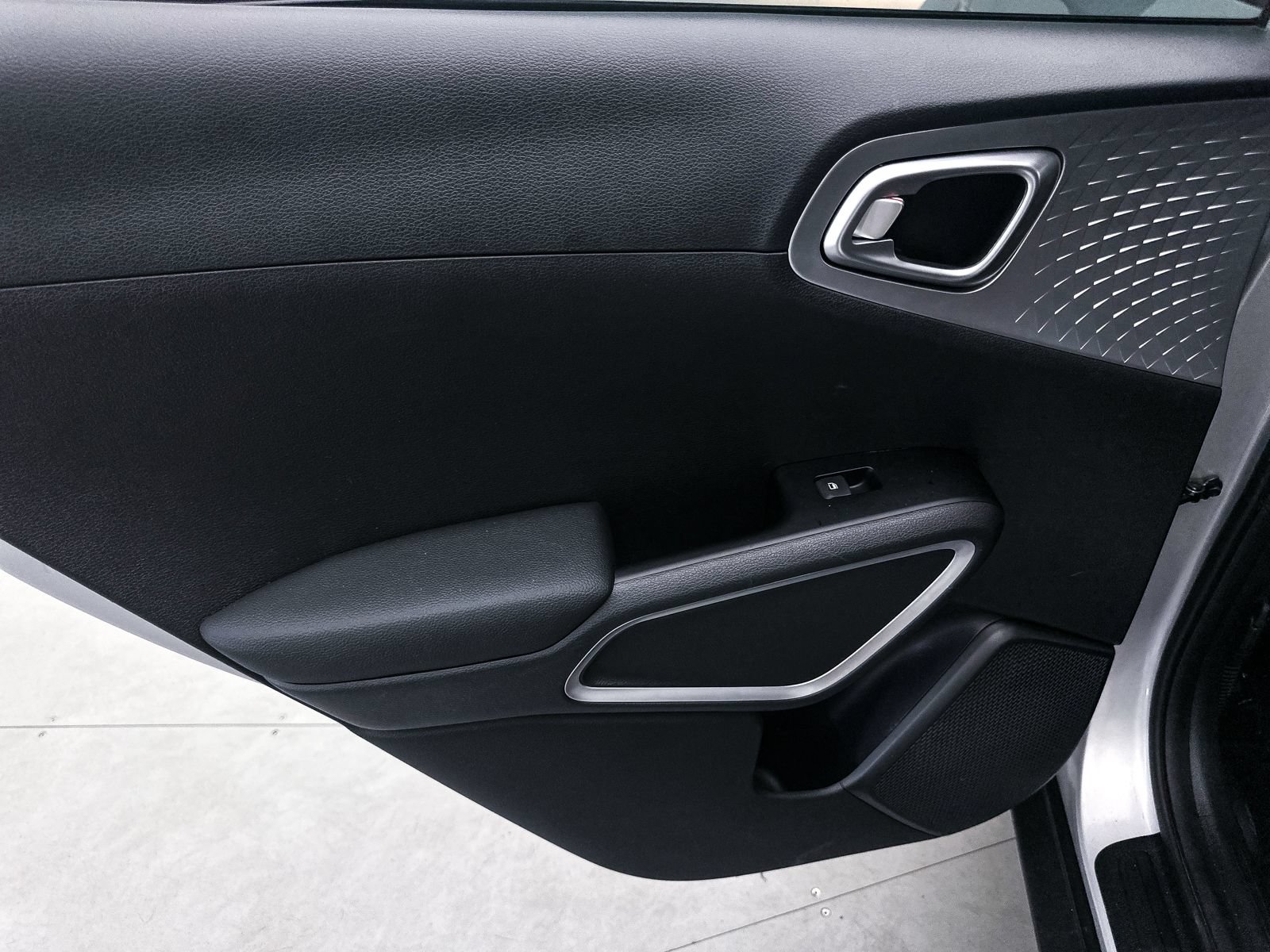 Used 2020 Kia Soul LX FWD image 23