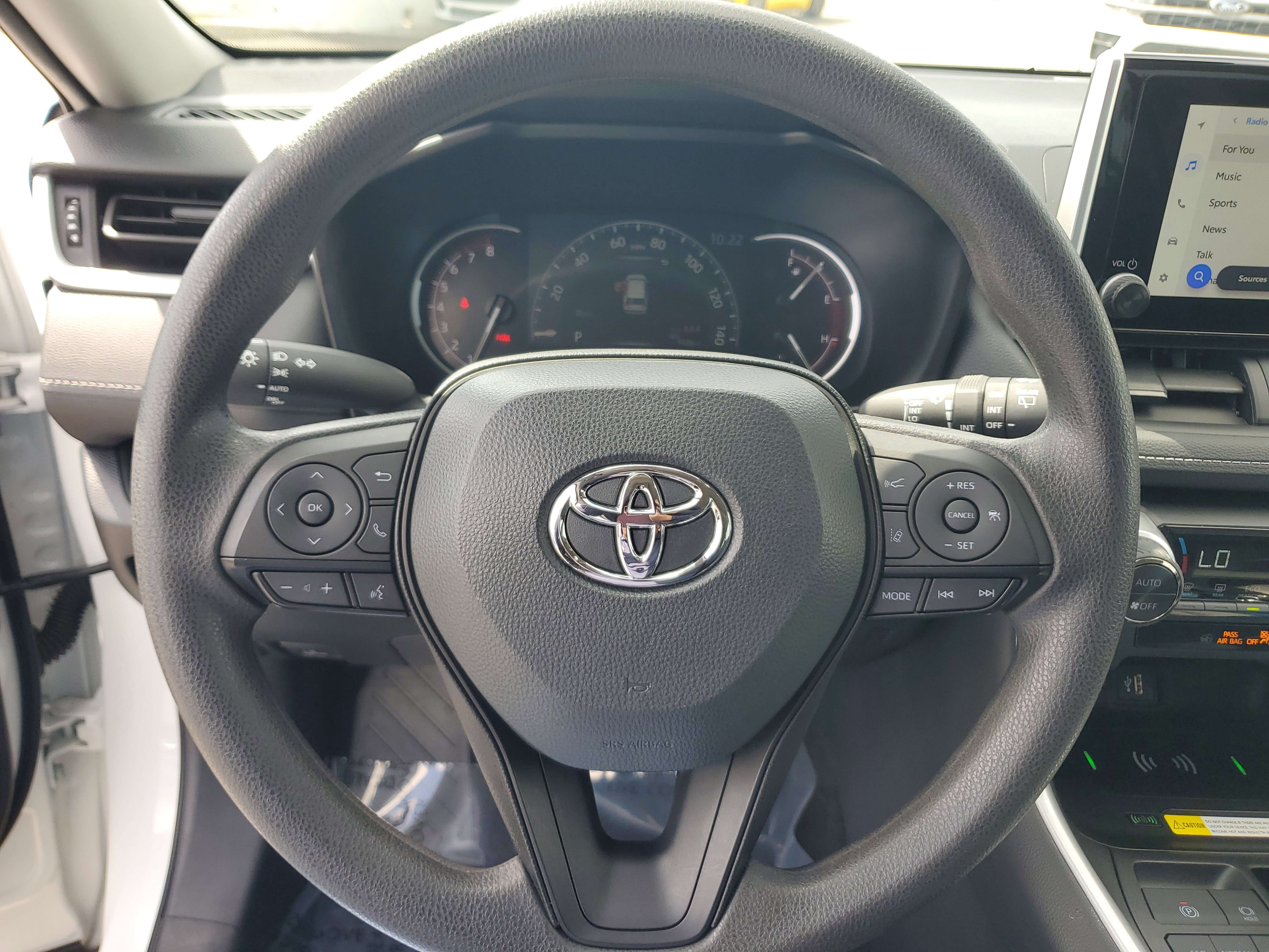 Used 2024 Toyota RAV4 XLE image 19