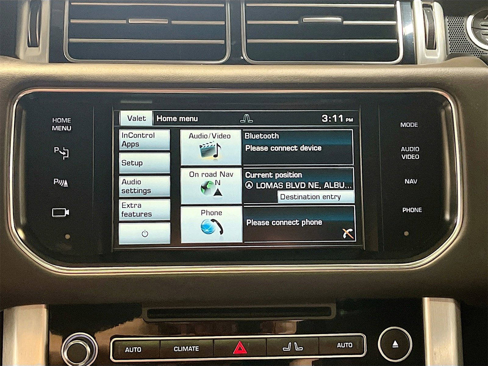 Used 2015 Land Rover Range Rover Supercharged image 15