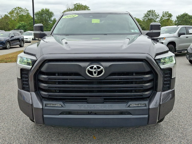 Used 2022 Toyota Tundra SR5 w/ SR5 Convenience Package AWD/4WD image 5