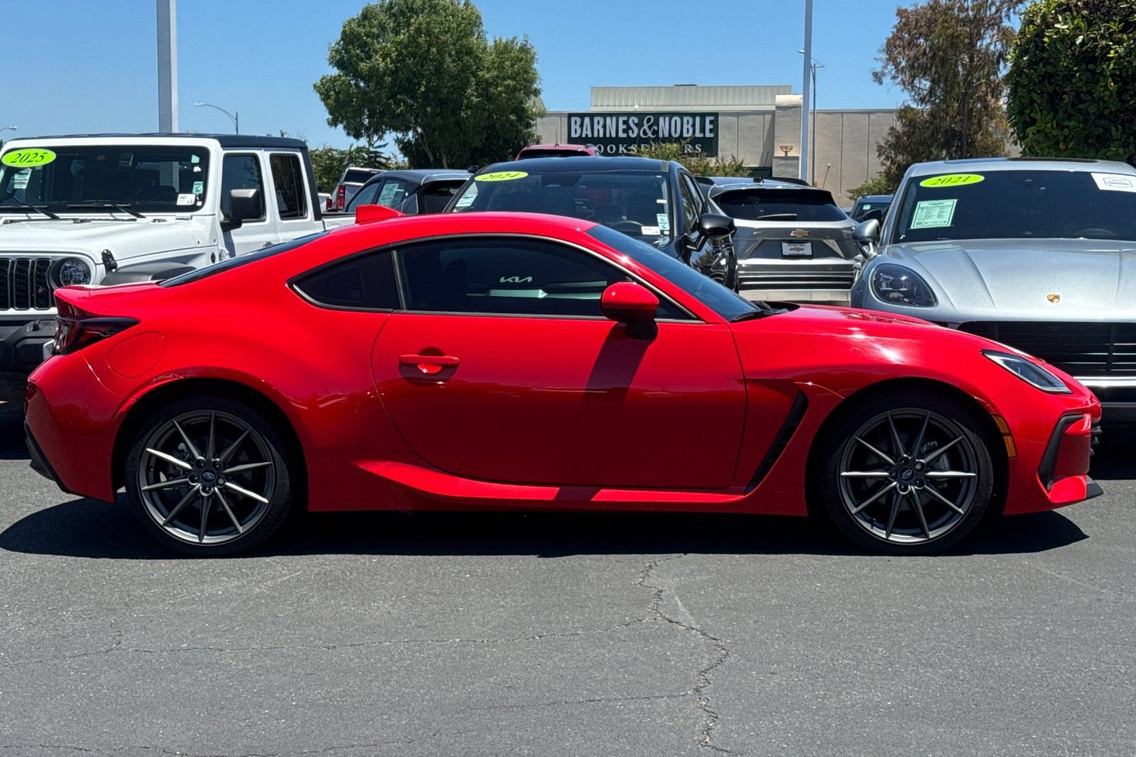 Used 2022 Subaru BRZ Limited RWD image 4