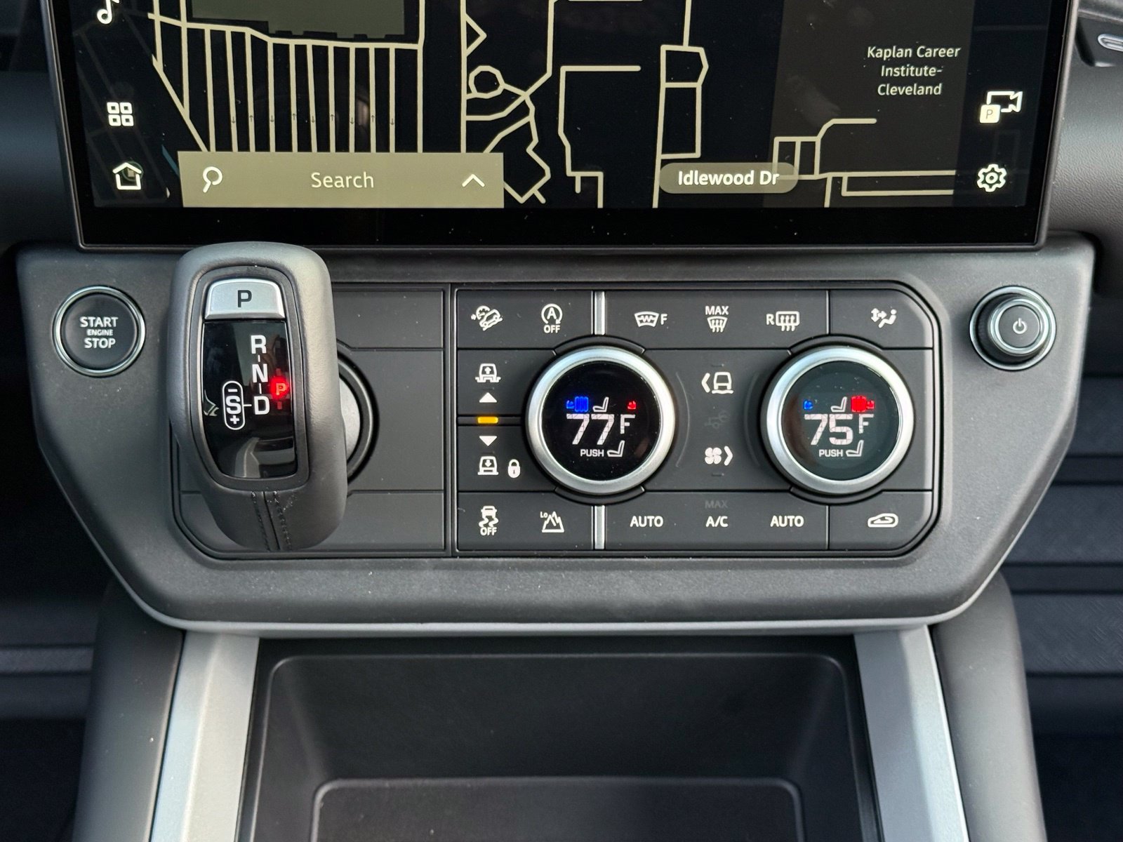 New 2026 Land Rover Defender 110 X-Dynamic SE AWD/4WD image 25