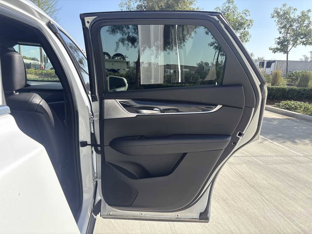 Used 2020 Cadillac XT5 Premium Luxury image 14