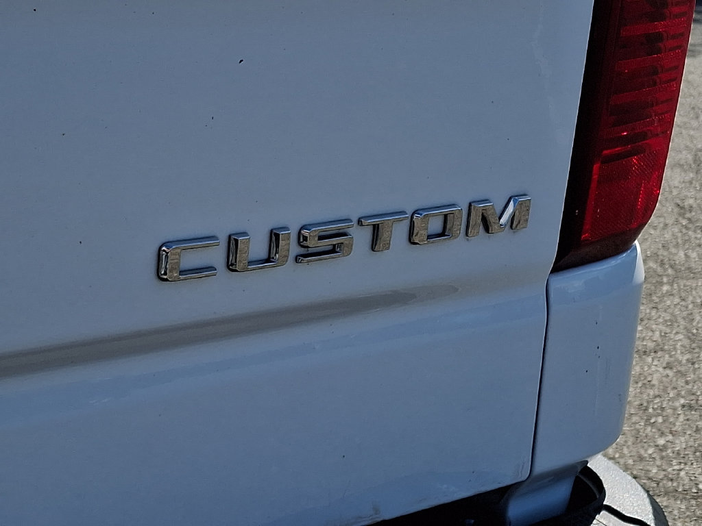 Used 2022 Chevrolet Silverado 1500 Custom AWD/4WD image 30