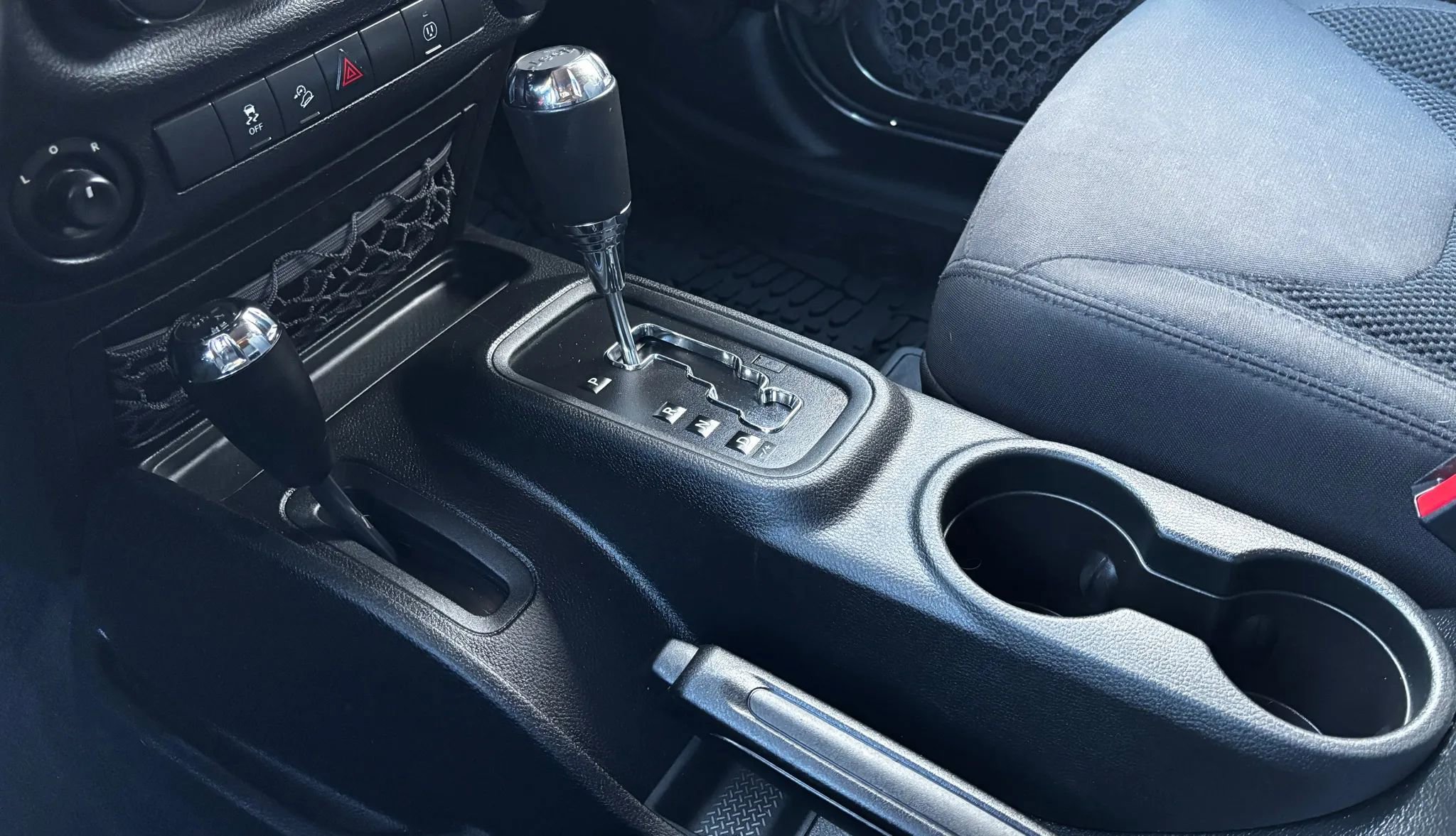 Used 2017 Jeep Wrangler Sport AWD/4WD image 14