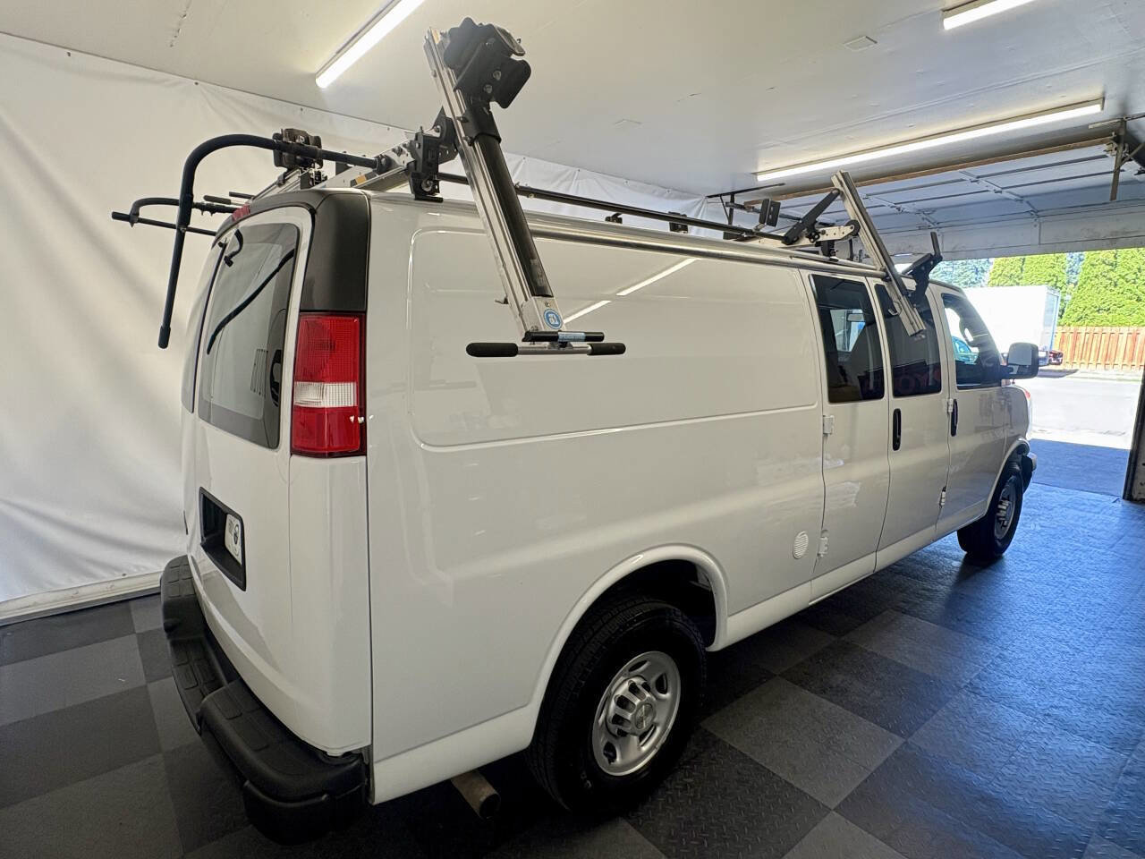 Used 2021 Chevrolet Express 2500 Extended w/ Enhanced Convenience Package image 2
