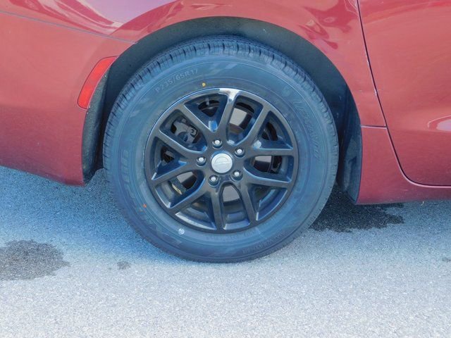 Certified 2020 Chrysler Voyager Lxi FWD image 29