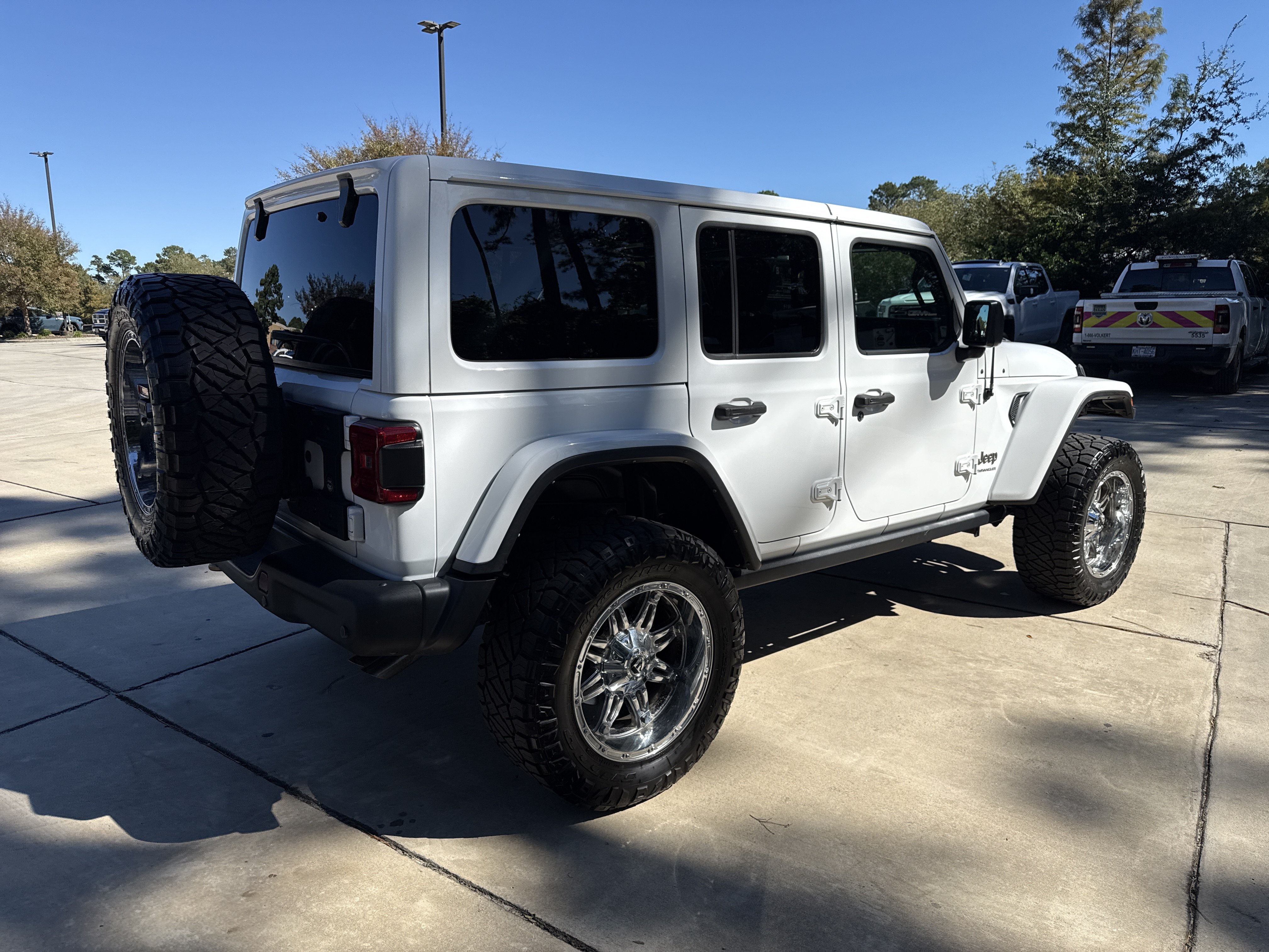 Used 2023 Jeep Wrangler Unlimited Rubicon 392 AWD/4WD image 9