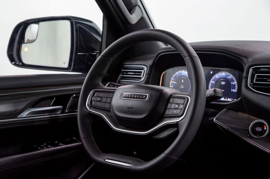 Used 2024 Jeep Wagoneer Series III AWD/4WD image 29
