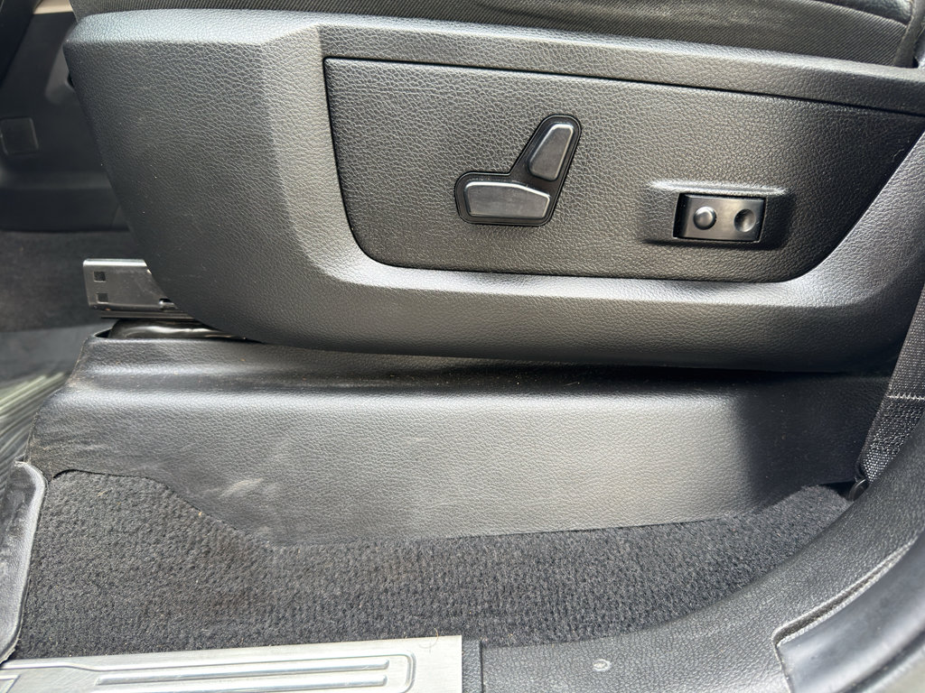 Used 2019 RAM 3500 Laramie image 19