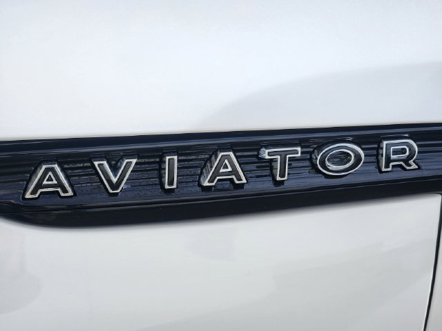 New 2026 Lincoln Aviator Black Label w/ Jet Appearance Package AWD/4WD image 16