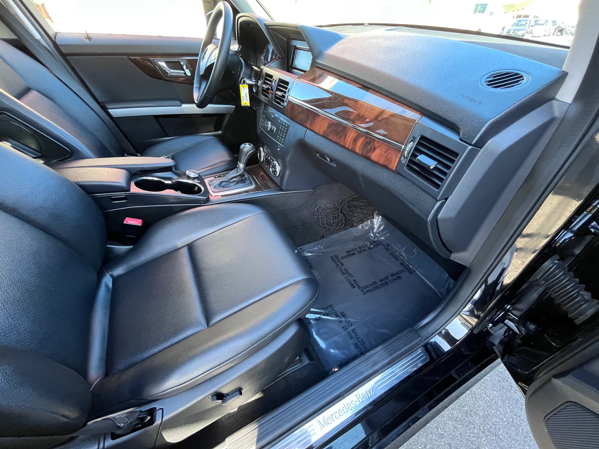 Used 2011 Mercedes-Benz GLK 350 4MATIC image 11