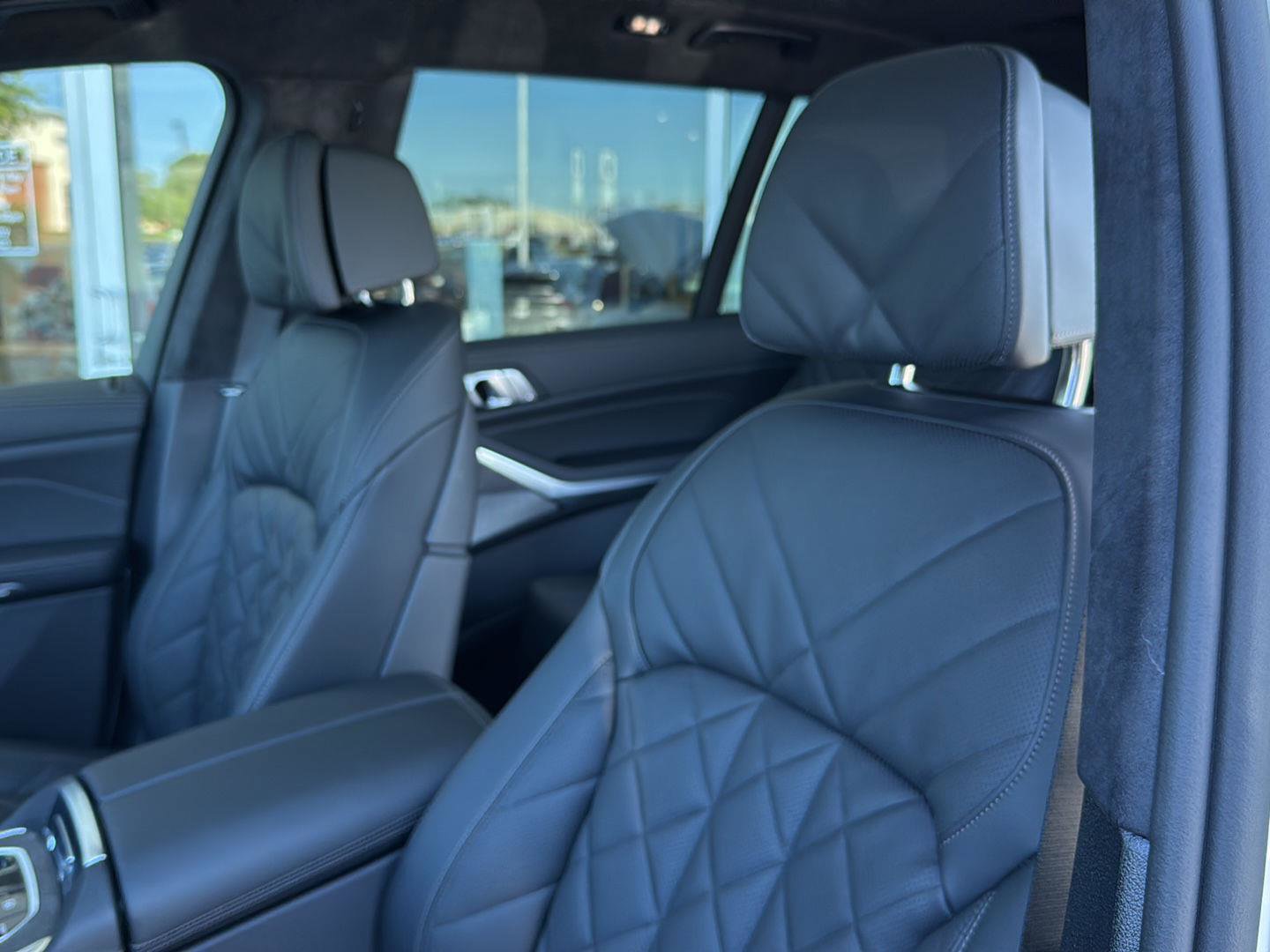 New 2026 BMW X7 xDrive40i w/ M Sport Package image 25