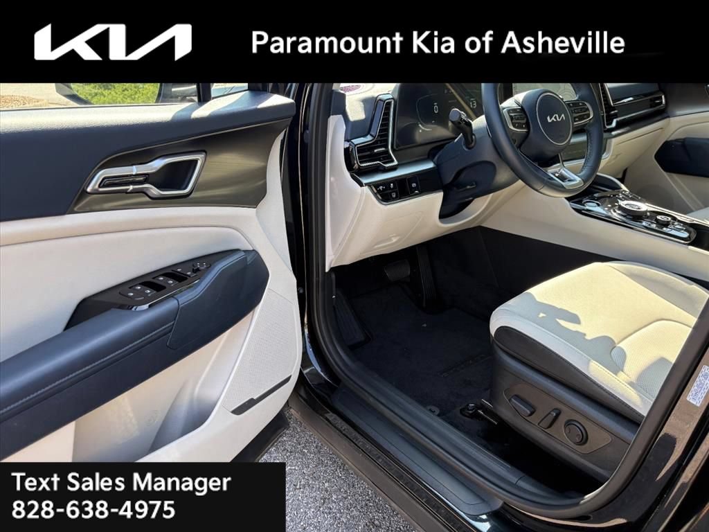 Certified 2025 Kia Sportage EX AWD/4WD image 16