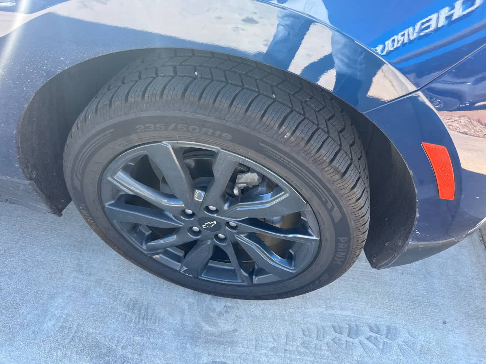 Used 2023 Chevrolet Equinox RS w/ RS Leather Package image 9