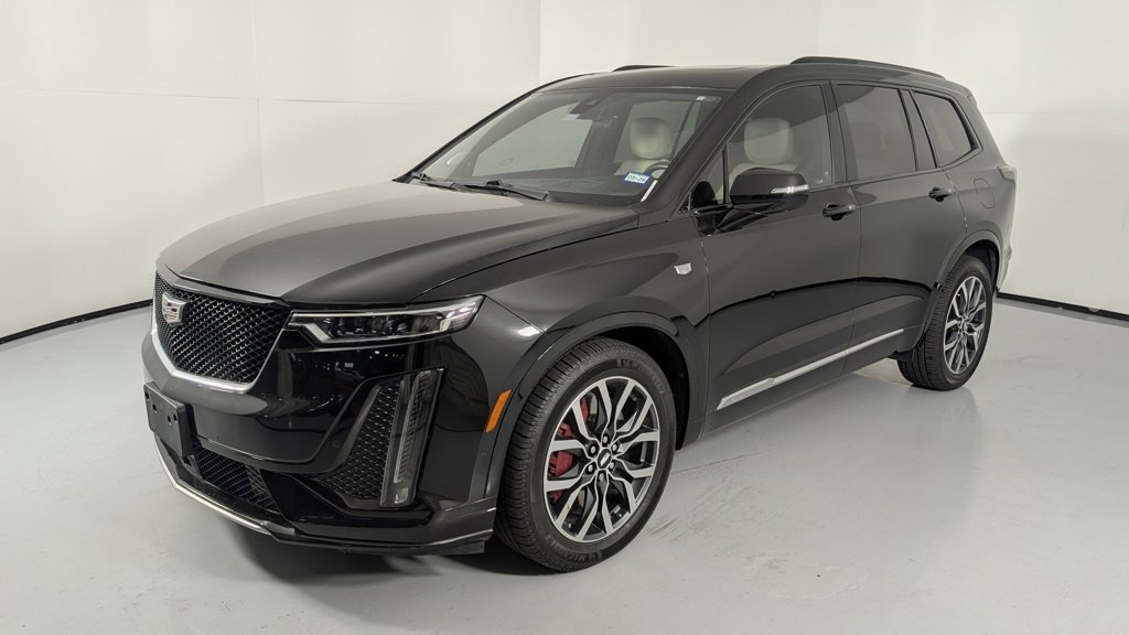 Certified 2022 Cadillac XT6 Sport w/ Technology Package image 3