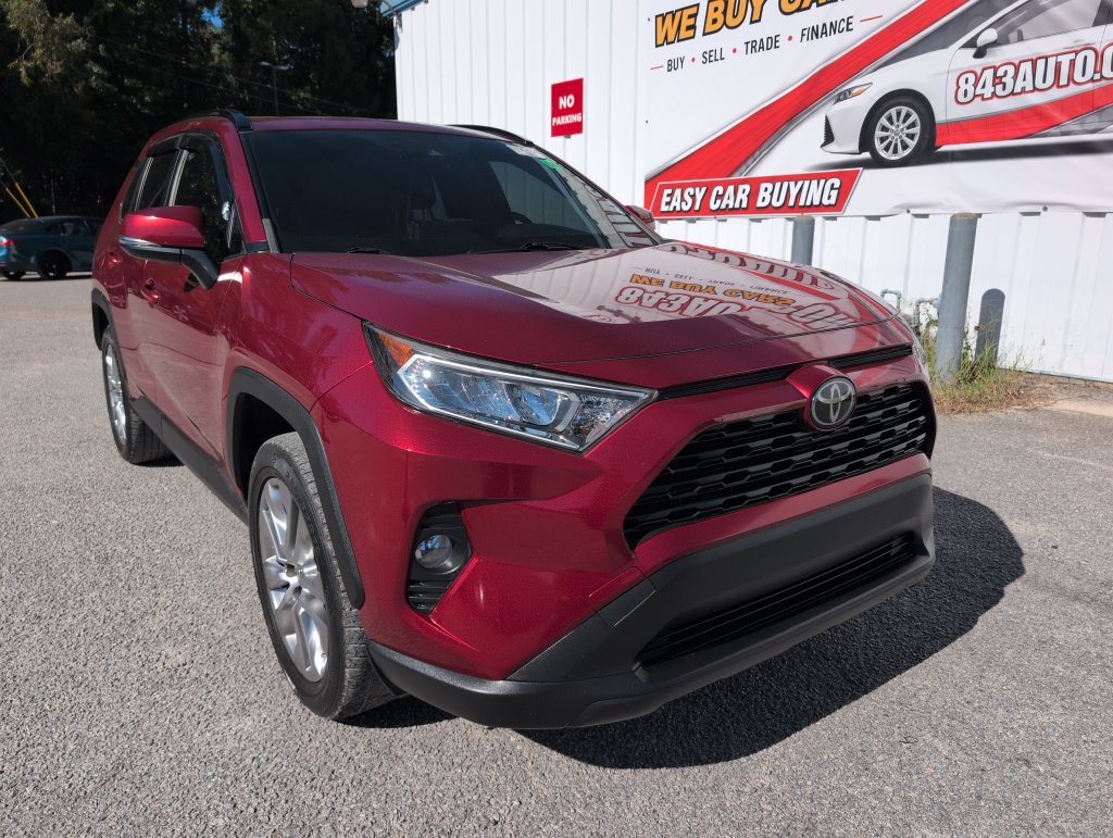 Used 2019 Toyota RAV4 XLE Premium w/ Cold Weather Package FWD image 1