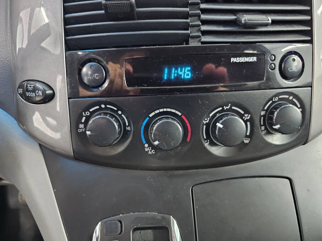 Used 2006 Toyota Sienna LE FWD image 23