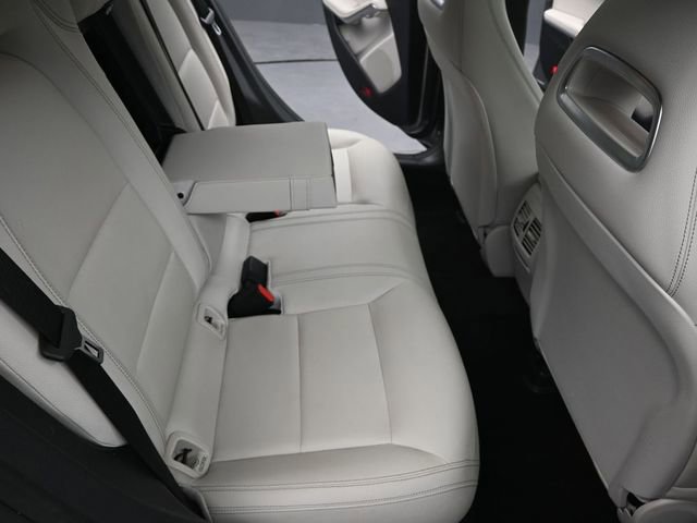 Used 2018 Mercedes-Benz CLA 250 image 20