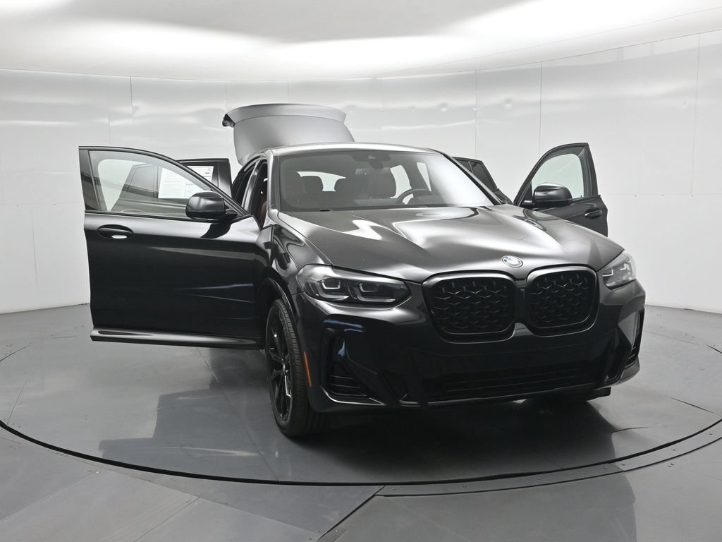 Used 2024 BMW X4 xDrive30i w/ M Sport Package AWD/4WD image 33