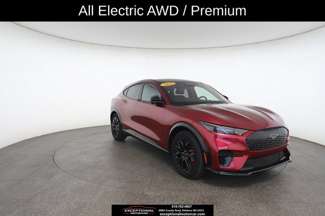 Used 2025 Ford Mustang Mach-E Premium w/ Sport Appearance Package AWD/4WD image 28