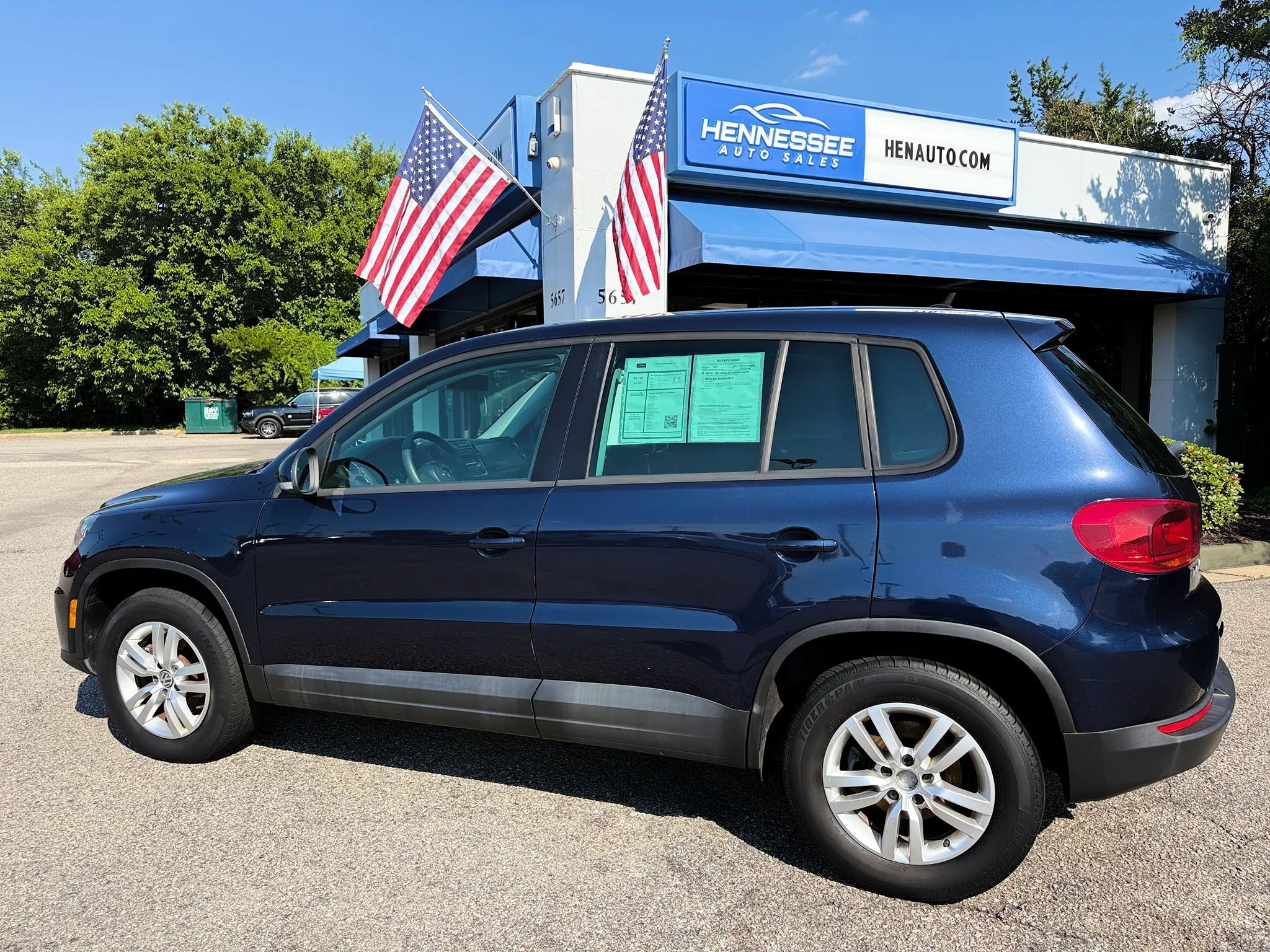 Used 2012 Volkswagen Tiguan LE FWD image 5