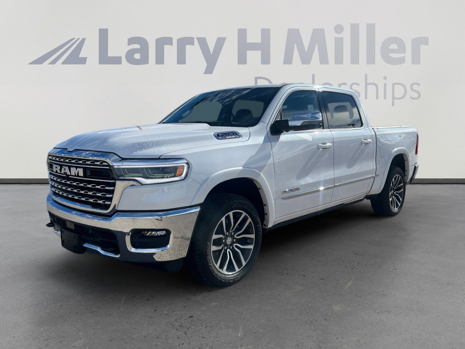 Used 2025 RAM 1500 Limited image 1