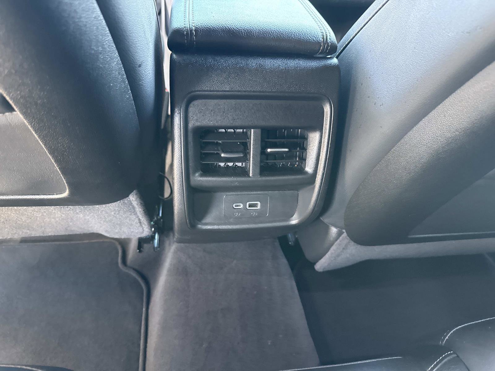 Used 2025 Cadillac XT4 Premium Luxury FWD image 16