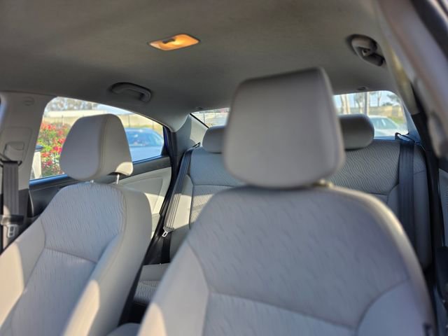 Used 2013 Hyundai Accent GLS w/ Premium Pkg image 12